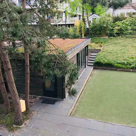 Chalet Haags Hopje Gardenhouse